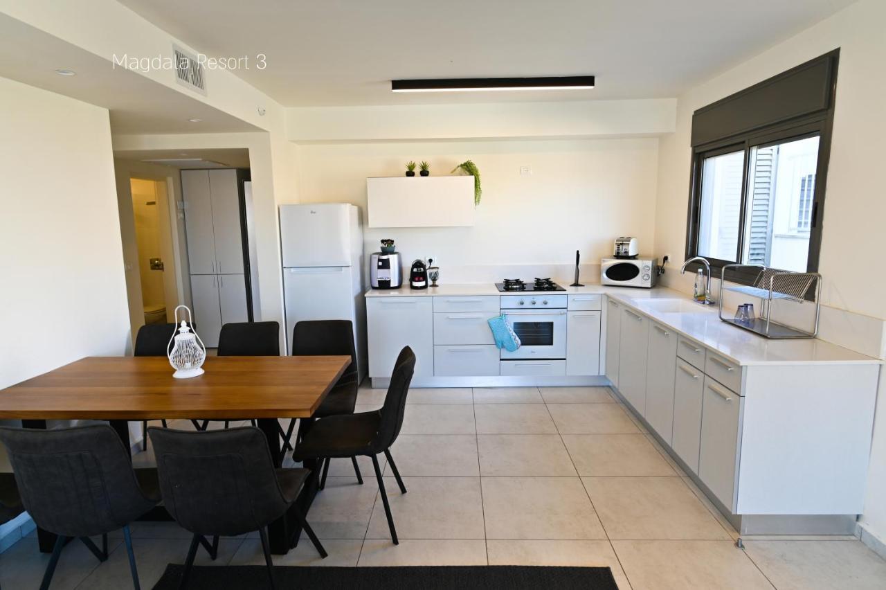 Yalarent Magdala Resort- Luxury Suites With Pool Or Jacuzzi With Sea View Migdal Exterior photo